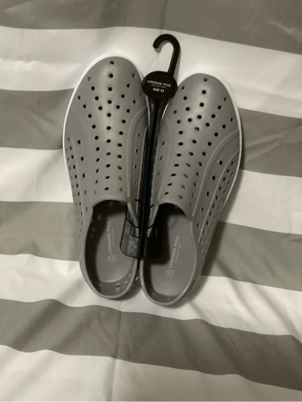 London Fog Gray Slip-On beach/water shoes 11 Men’s or 12-12.5 Women’s Brand New